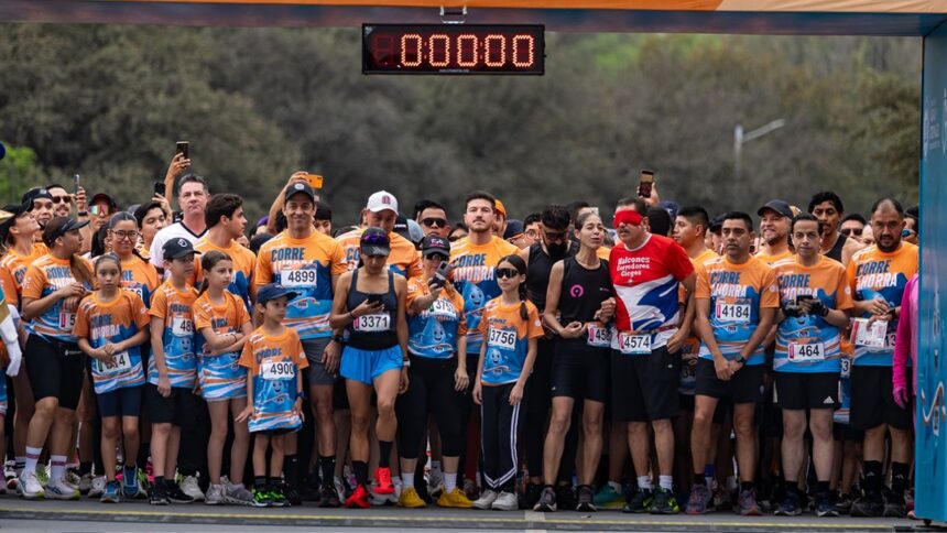 Participan más de 5 mil personas en carrera en Parque Fundidora