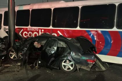 Choque en Mitras Centro deja una mujer lesionada