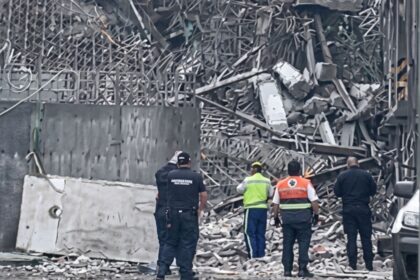 Colapso de inmueble en CDMX deja un muerto y atrapados
