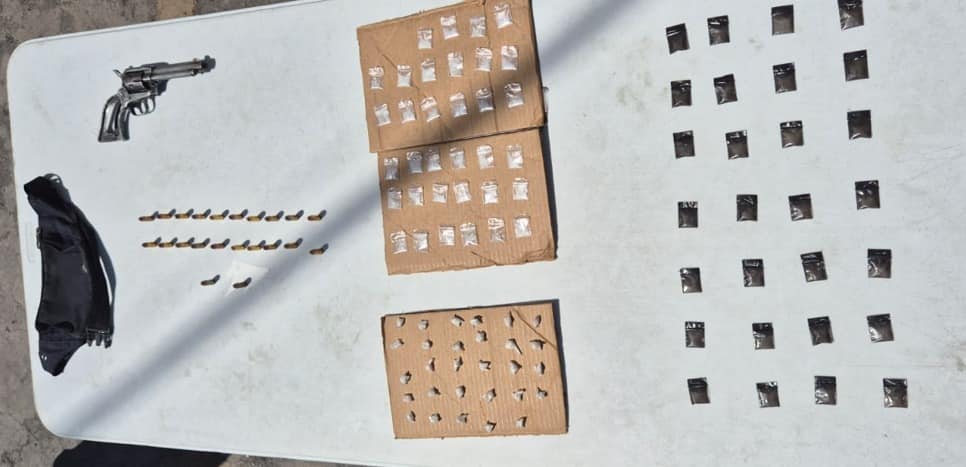 Detienen a tres por droga, arma y allanamiento en Monterrey