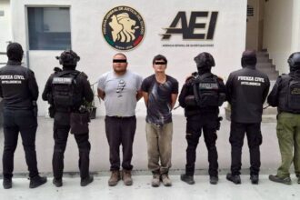 Detienen a dos hombres con droga en la colonia CROC en Monterrey