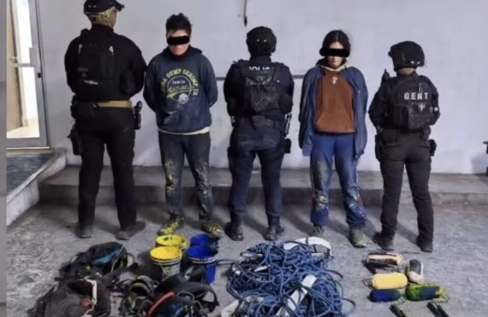 Detienen a pareja por realizar grafiti en presa Rompepicos