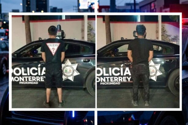 Detienen a dos menores con moto robada en Monterrey