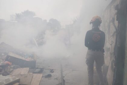 Fuerte incendio arrasa tejabanes en la colonia Bellavista; sin heridos