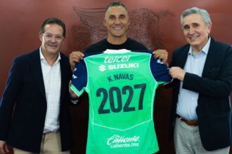 Keylor Navas renueva con Pumas hasta 2027