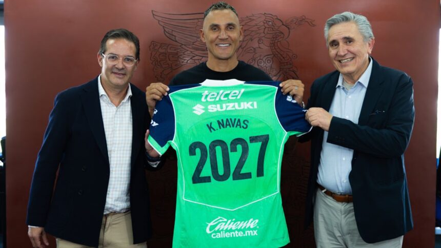 Keylor Navas renueva con Pumas hasta 2027