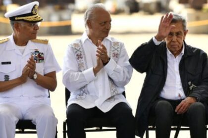 Pemex crea comisión petrolera liderada por Cuauhtémoc Cárdenas