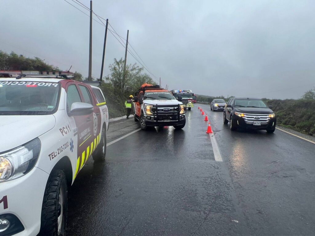 Accidente múltiple en Carretera Nacional deja 4 heridos