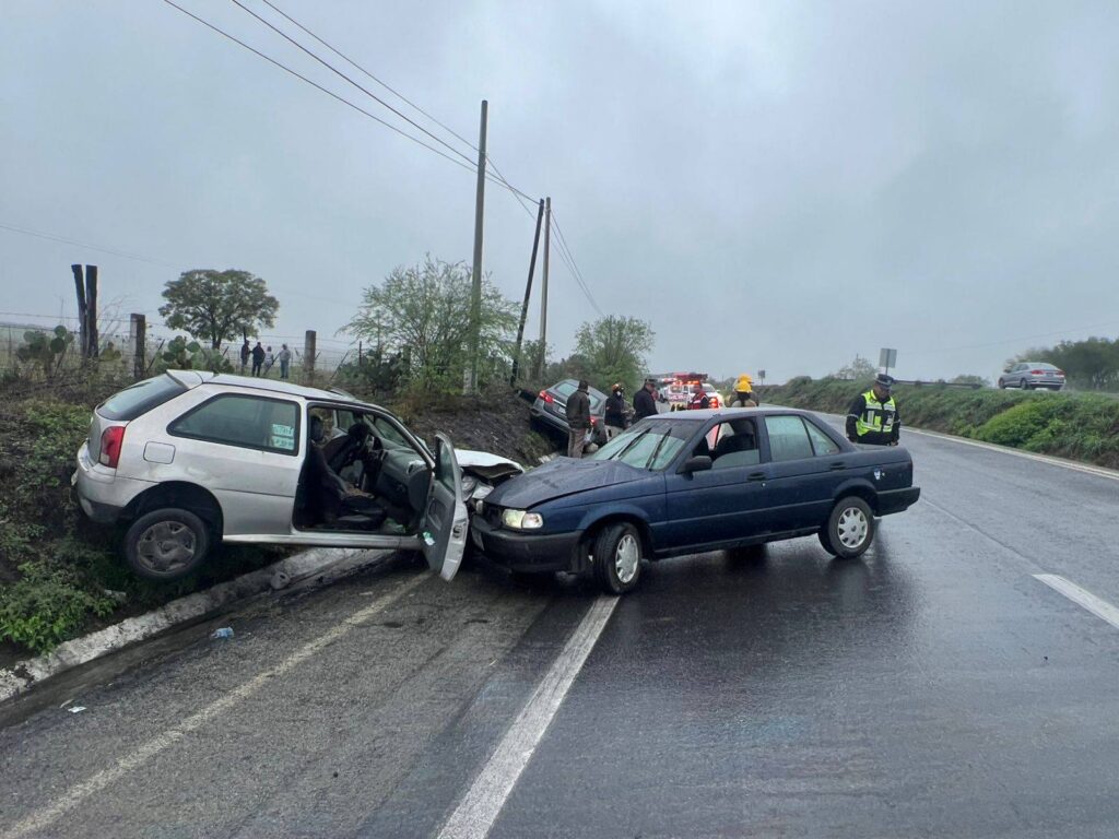 Accidente múltiple en Carretera Nacional deja 4 heridos
