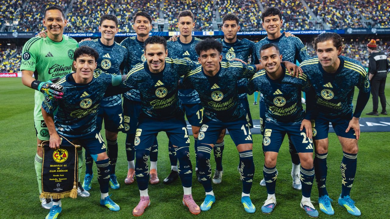 Aterriza de emergencia avión del América en Miami tras falla