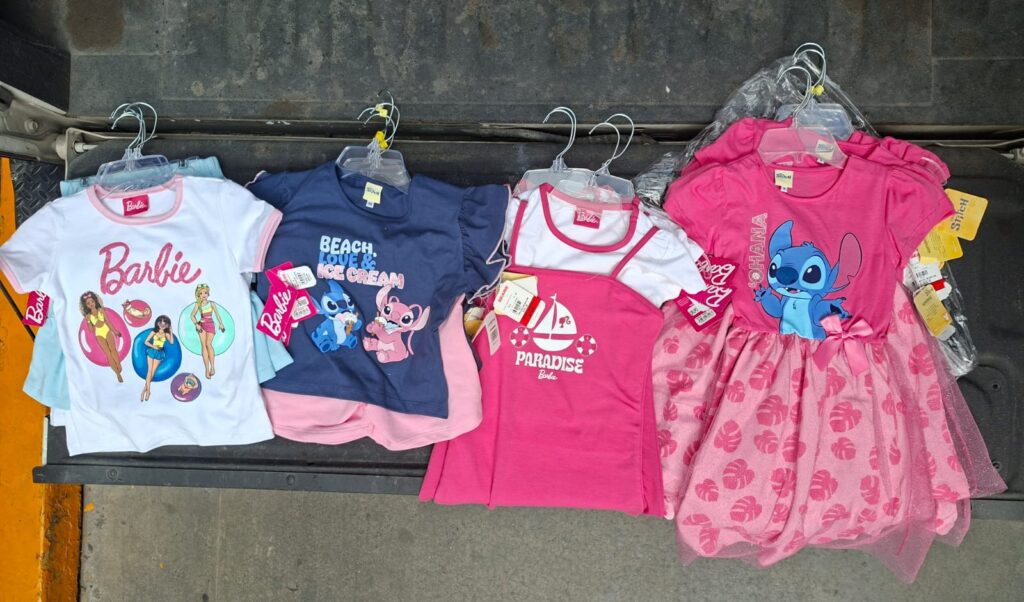 Detienen a mujer por robo de ropa en Sears de Monterrey