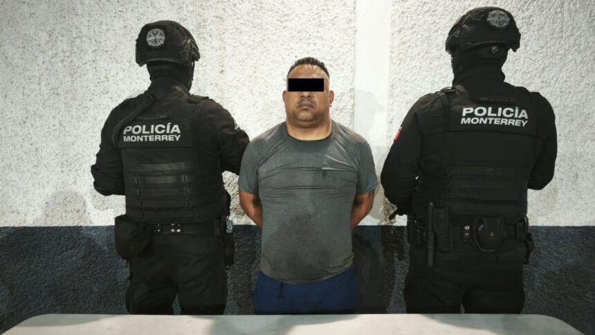Detienen a hombre armado en colonia Progreso Monterrey