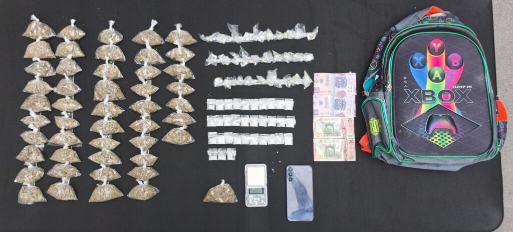 Capturan a joven con más de 100 dosis de droga en Santa Catarina