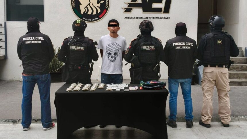 Capturan a joven con más de 100 dosis de droga en Santa Catarina
