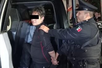 Detienen a joven por golpear a su madre en Monterrey