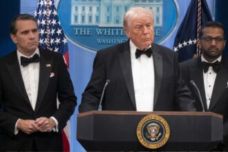 Evacúan a Donald Trump tras disparos en cena de la Casa Blanca