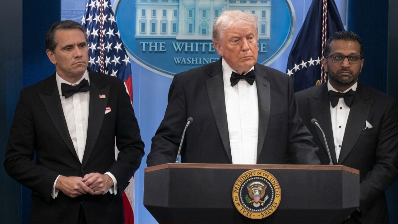 Evacúan a Donald Trump tras disparos en cena de la Casa Blanca