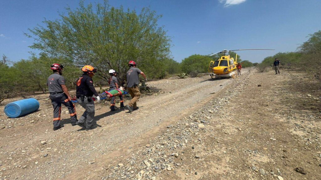 Hombre es atropellado por su camioneta en General Terán