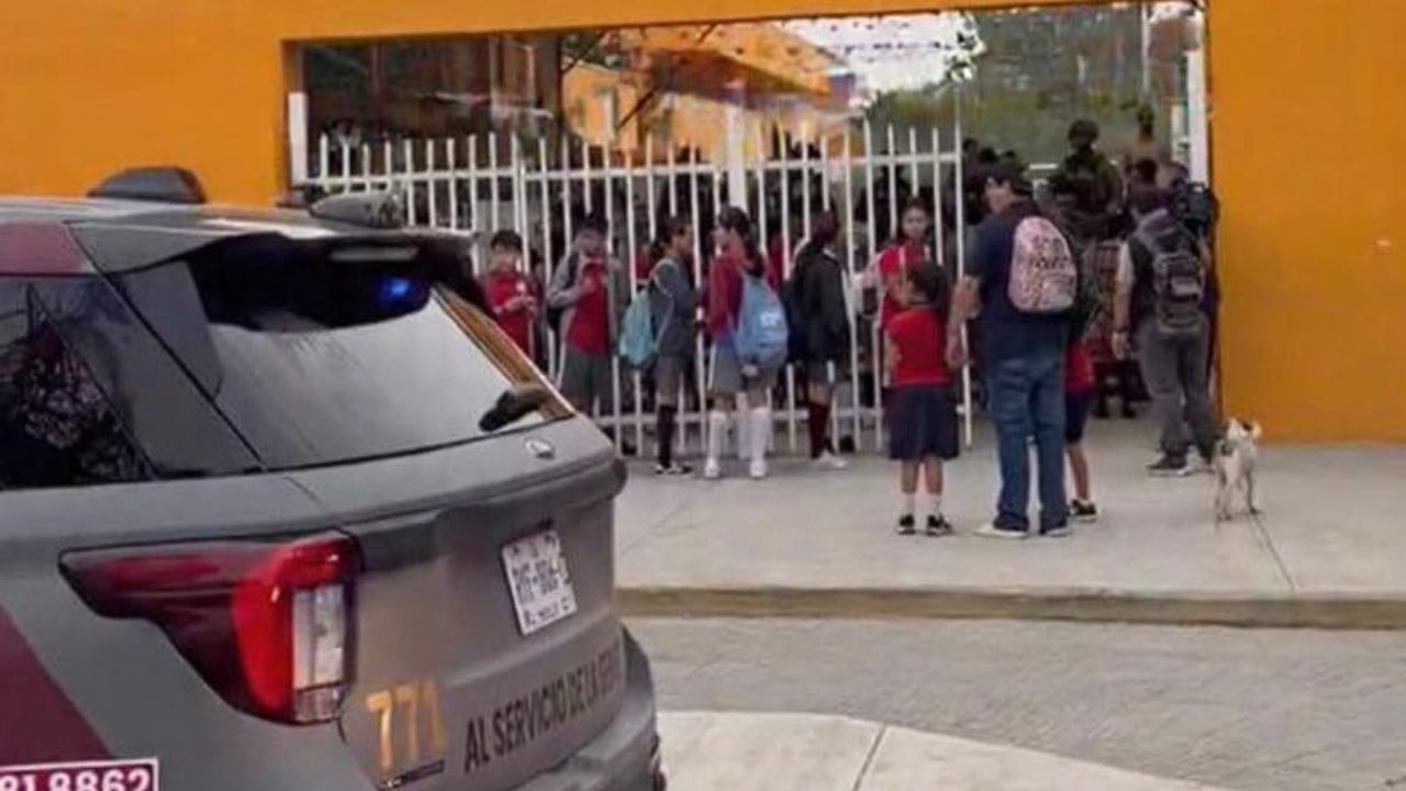 Operativo Mochila en García tras amenaza de tiroteo en Secundaría