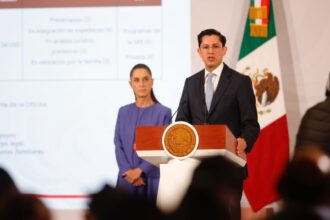 Sheinbaum propone a Roberto Velasco como titular de la SRE