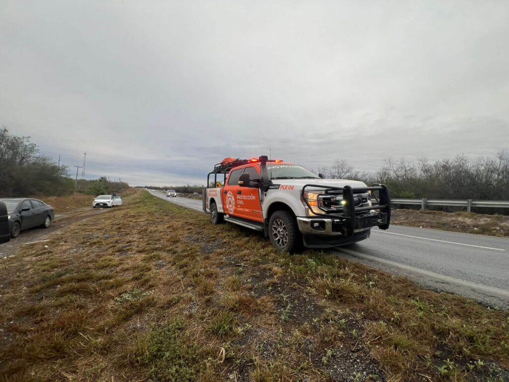 Volcadura en Montemorelos deja dos mujeres lesionadas
