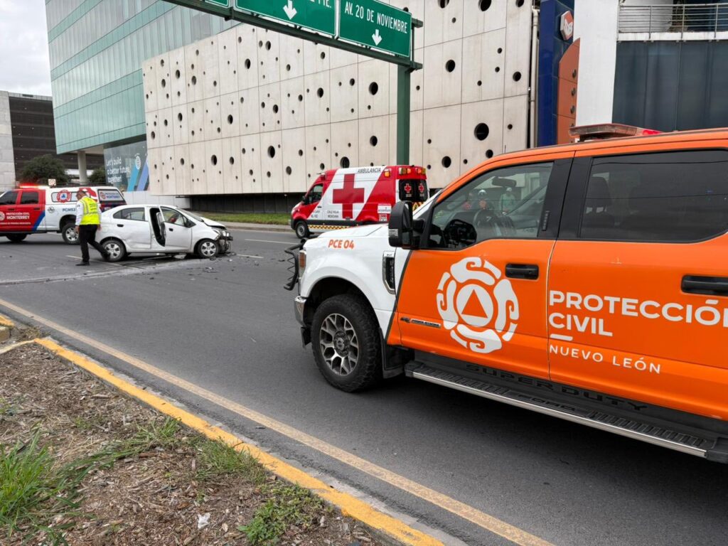 Accidente en San Pedro provoca caos vial y deja lesionado