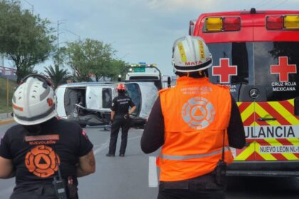 Brutal choque y volcadura dejan 7 lesionados en Guadalupe