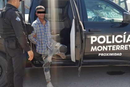 Detienen a hombre por acoso afuera de primaria en Monterrey