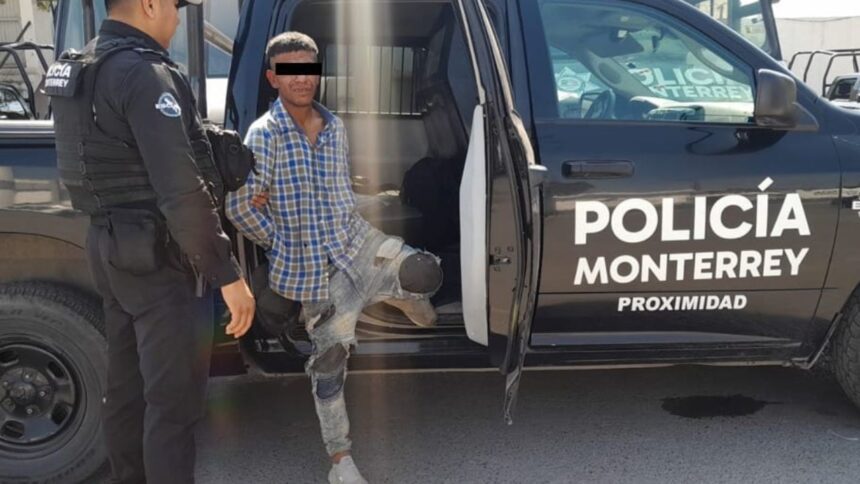Detienen a hombre por acoso afuera de primaria en Monterrey