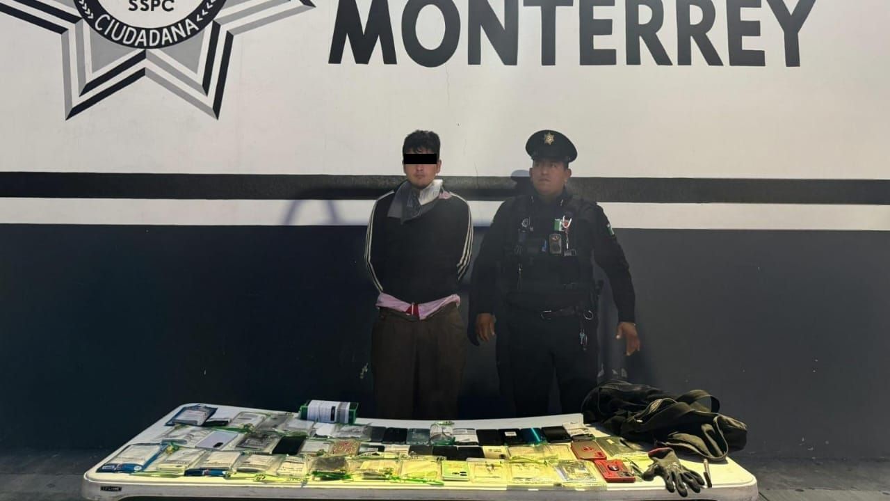 Detienen a joven tras robarse 47 celulares en Monterrey