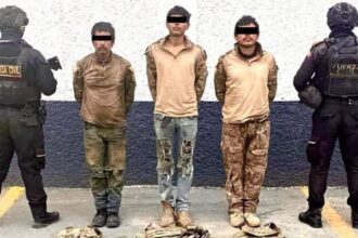 Detienen a 3 hombres armados con equipo táctico en General Bravo