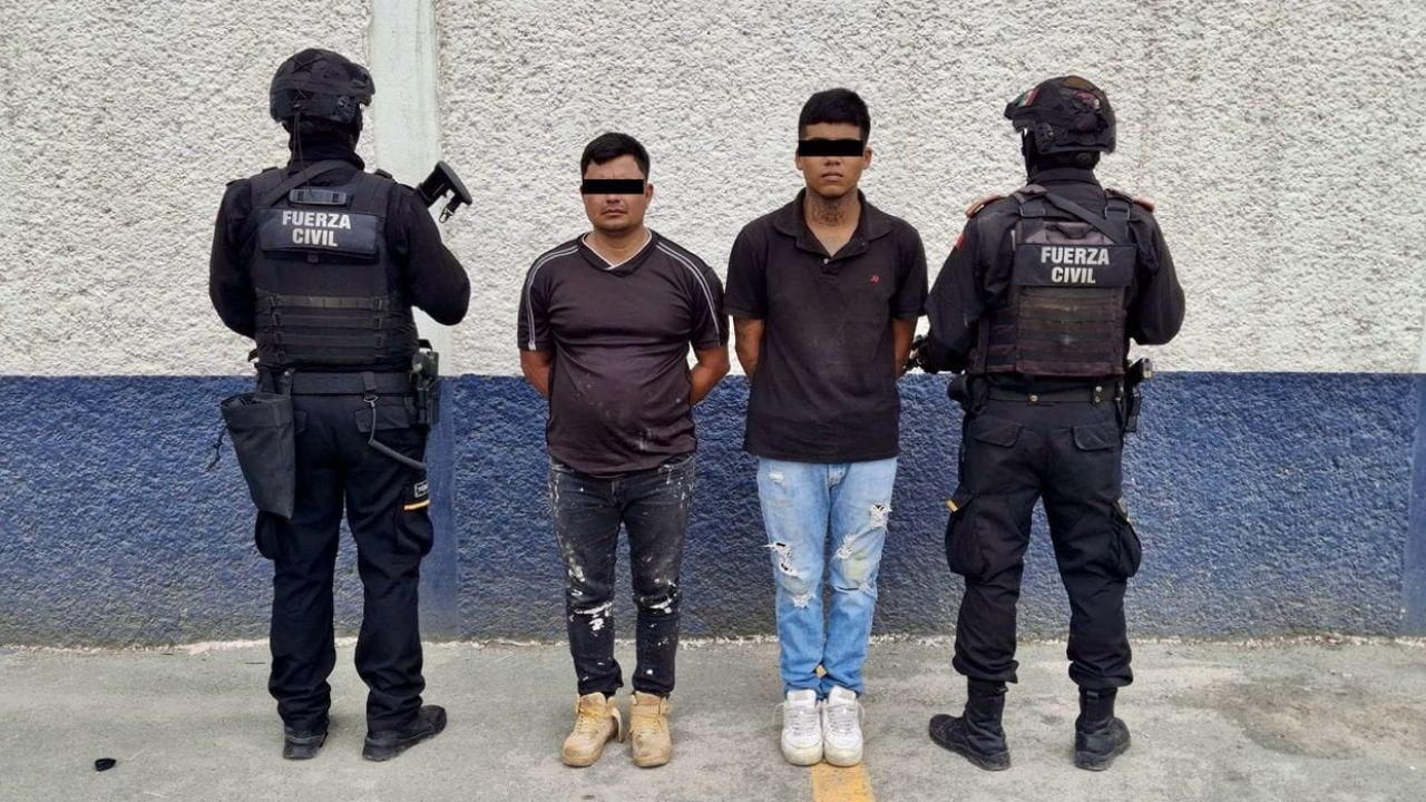 Detienen a dos hombre con droga y una arma larga en Juárez