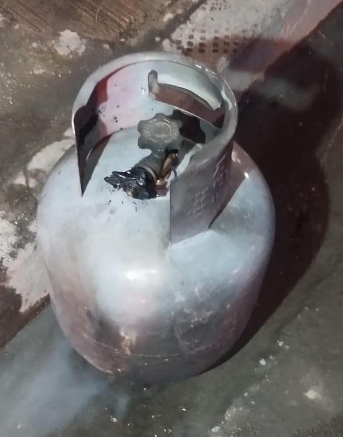 Capturan a hombre que amenazaba con hacer explotar tanque de gas