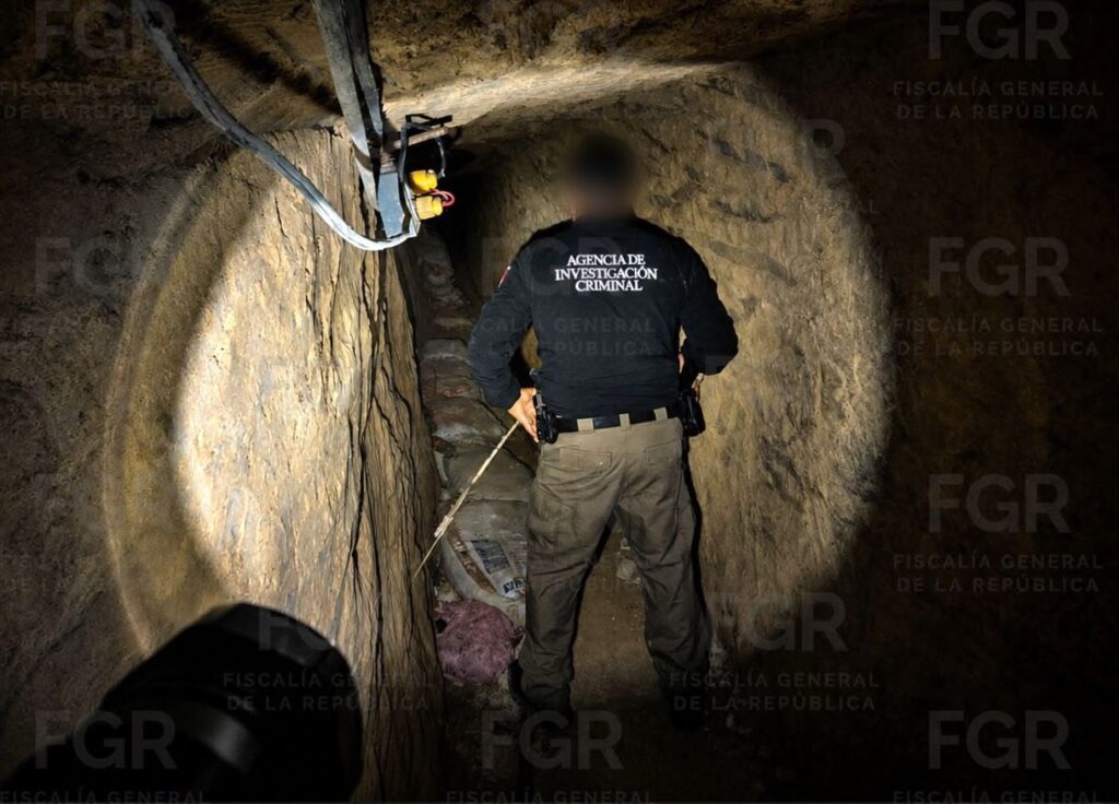 Descubren túnel para robo de combustible en Santa Catarina