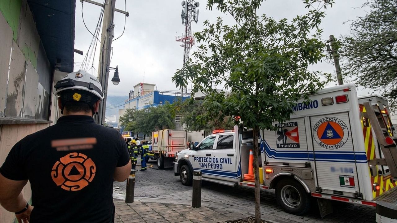 Incendio en veterinaria de San Pedro moviliza cuerpos