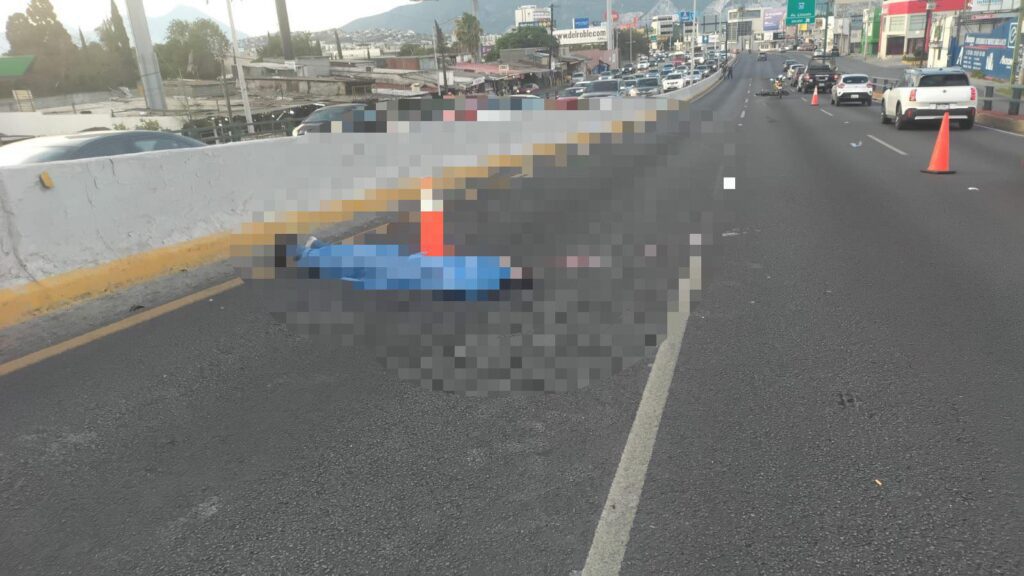Motociclista muere tras derrapar y chocar en Gonzalitos en Monterrey
