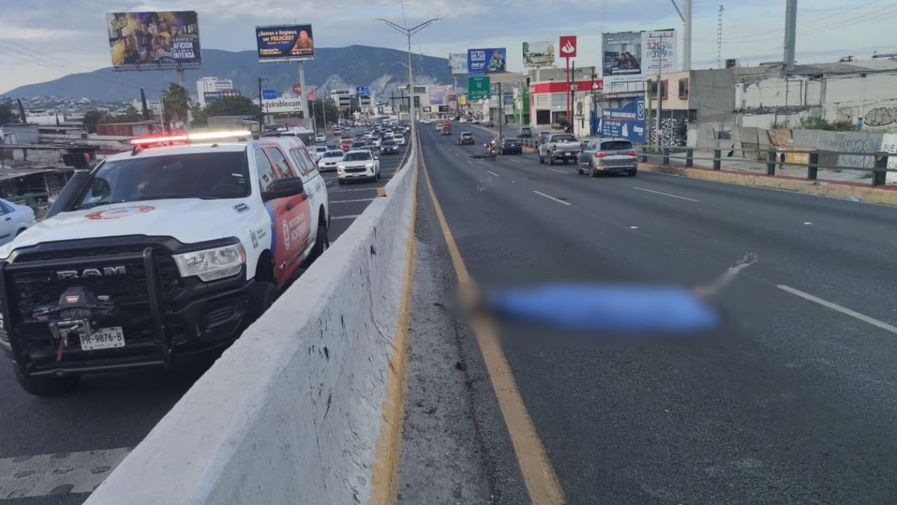 Motociclista muere tras derrapar y chocar en Gonzalitos en Monterrey