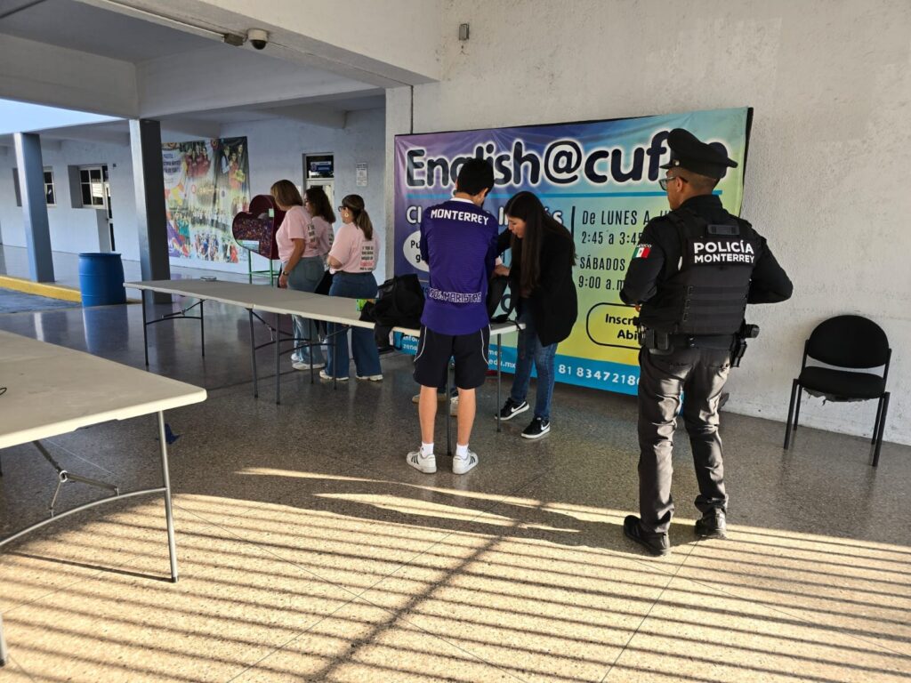 Refuerzan seguridad en colegio de Monterrey por amenazas