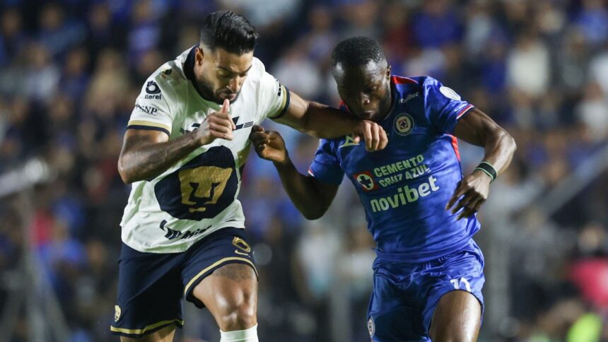 Cruz Azul y Pumas empatan sin goles y dejan todo para la vuelta en CU. Liga MX