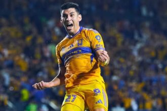 Tigres gana 3-1 a Chivas en la Ida de Cuartos de Final y las deja al borde de la eliminación