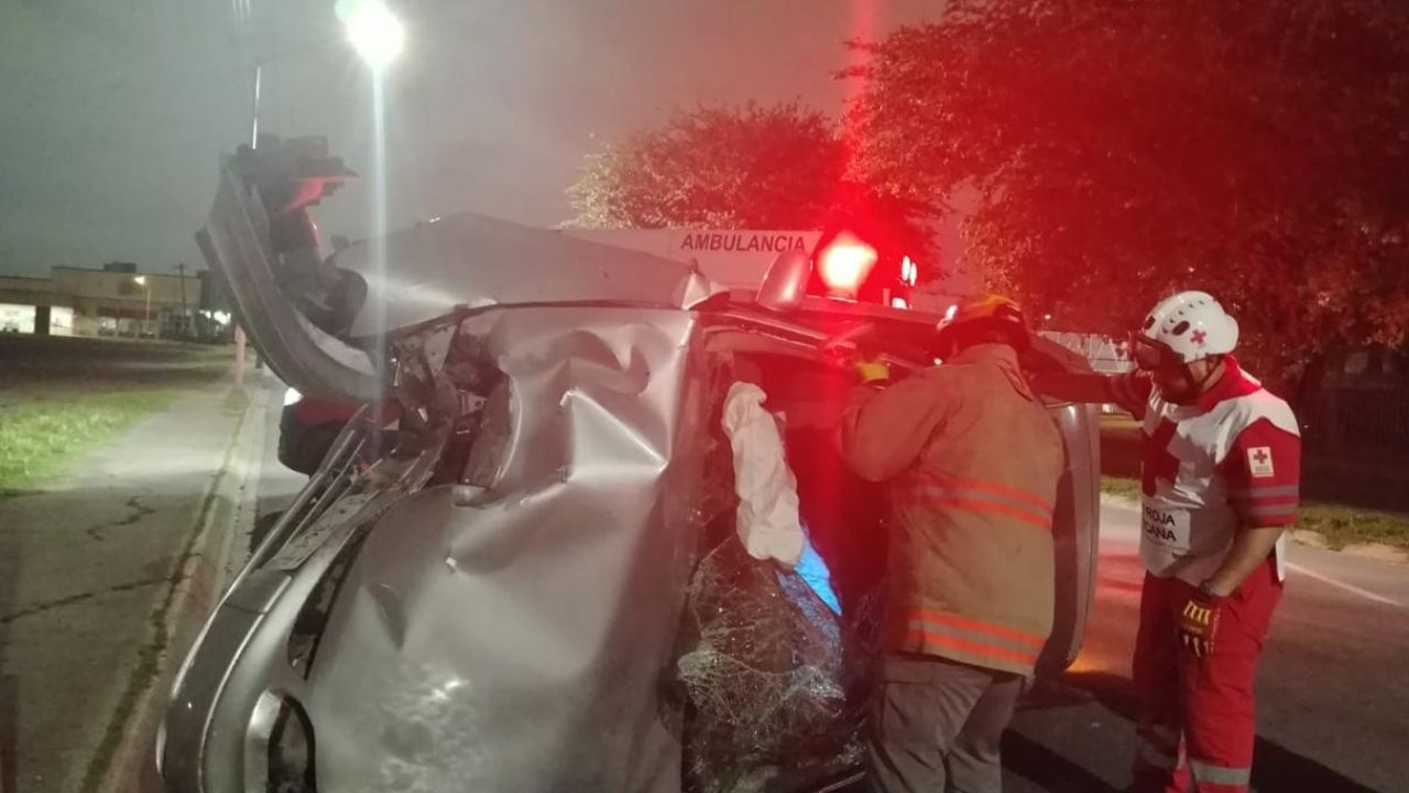 Volcadura en San Nicolás deja un hombre lesionado