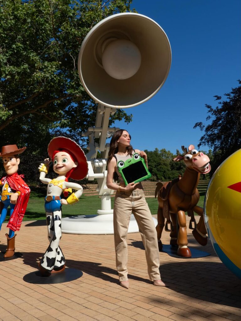Belinda se une a Toy Story 5 y dará voz a Lilypad en español