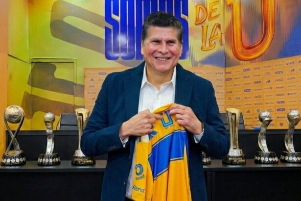 Carlos Emilio González toma presidencia de Tigres UANL