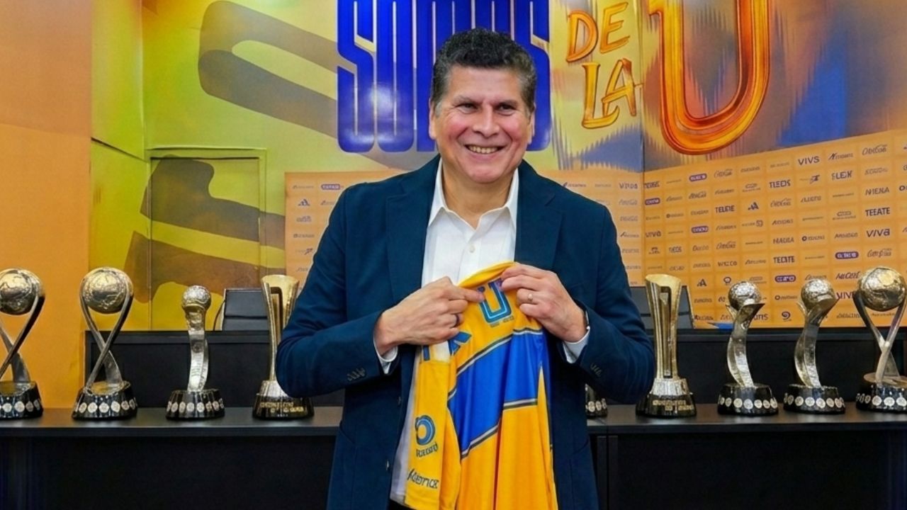 Carlos Emilio González toma presidencia de Tigres UANL