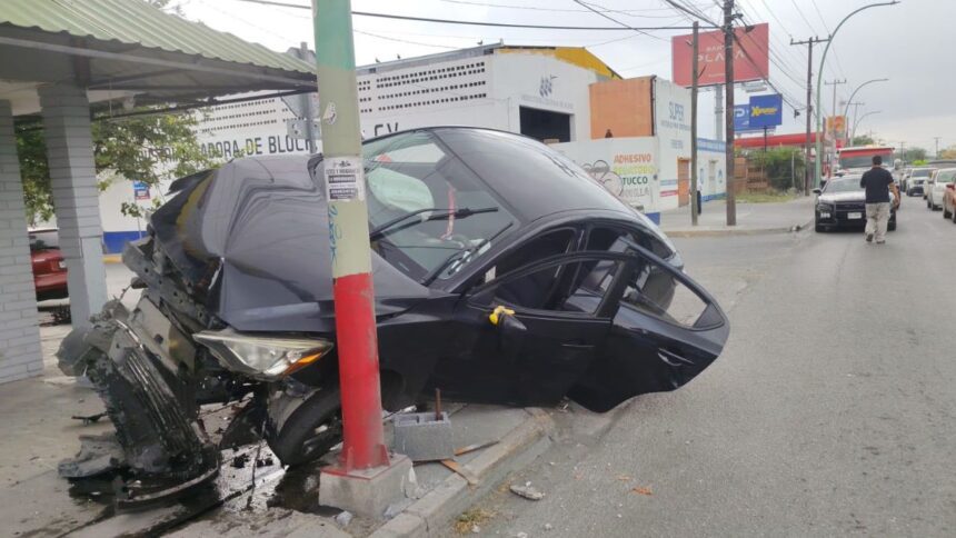 Choque en avenida Lincoln; madre e hijo resultan ilesos