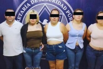 Detienen a cinco personas con decenas de jerseys de la Selección Mexicana presuntamente robados en San Pedro