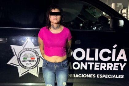 Detienen a mujer con 20 dosis de presunta droga durante operativo en la colonia Industrial en Monterrey