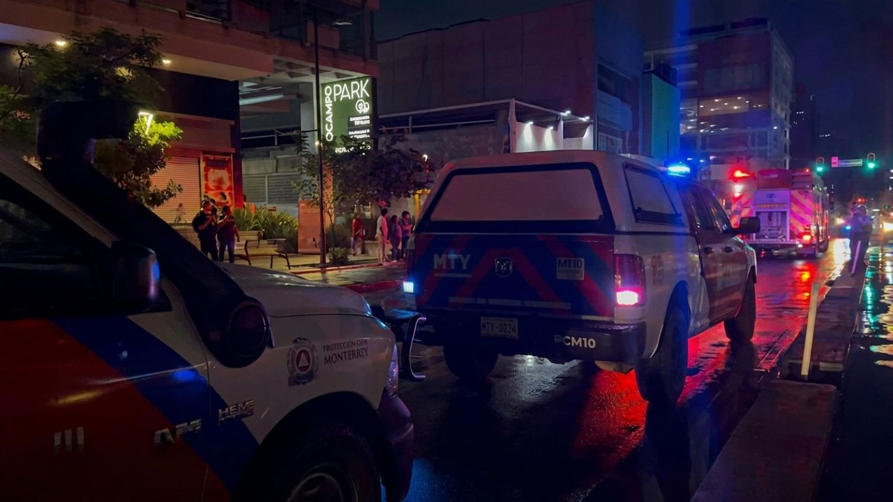 Evacúan a 715 personas por incendio en Pabellón M en Monterrey