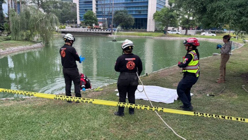 Hallan cuerpo flotando en lago de Torres Moradas en Monterrey