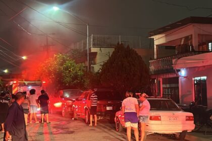 Incendio en vivienda de Apodaca deja tres personas intoxicadas en la colonia Noria Norte